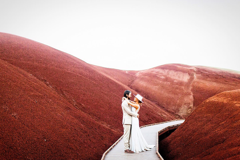 couple eloping couple eloping