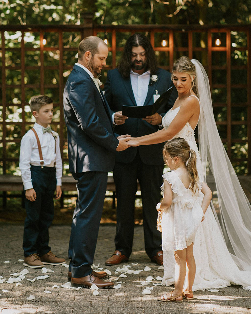 funny flower girl photo funny flower girl photo