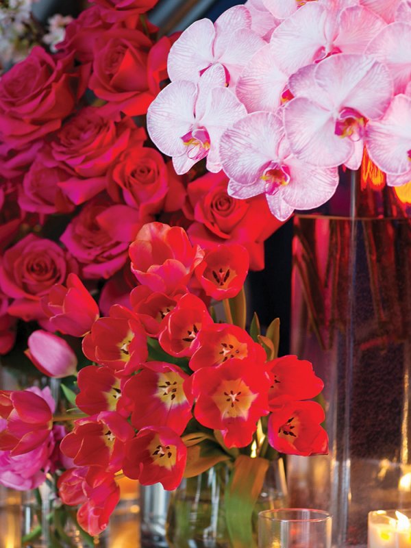 red and pink wedding flowers