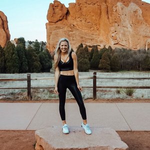 FreshFitNHealthy Woman Working Out