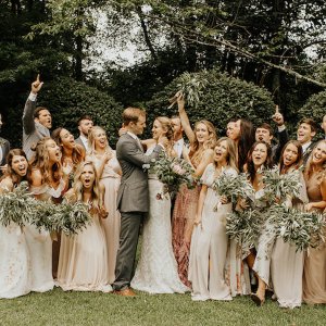 Cheat Sheet for Tipping Wedding Vendors Cheat Sheet for Tipping Wedding Vendors